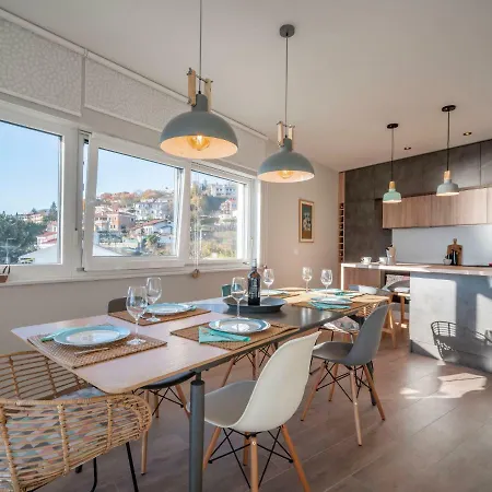 Apartament Sky View *